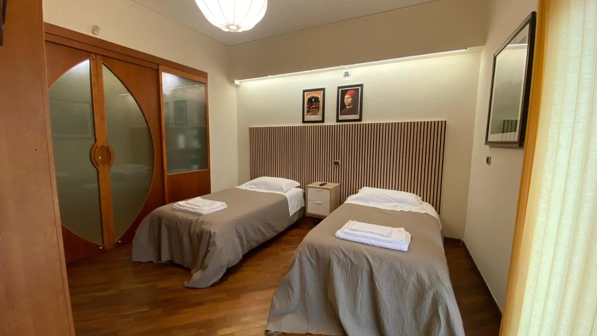 CASA BATTISTI MESSINA bellissimo appartamento in centro città ideale per FAMIGLIE o GRUPPI DI AMICI - max 3 camere, max 8 persone